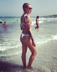 Francesca Giunta bikini perizoma culo  A94A8181A11CC537A1F41440D1B09CAC.jpg