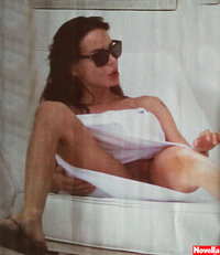 Nina-Moric-Nuda-23Maggio2013-Novella01.jpg