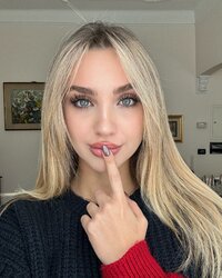 carlottafiasella_1728387920_3474292149168723076_671063716.jpg