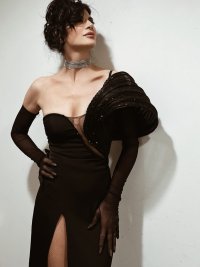 Il segreto per sentirsi al meglio Un abito elegante che esprime chi sei. Pronta per brillare! ...jpg