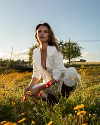 annasafroncik_1747738502_3636616591845096714_4746657.webp