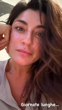 elisaisoardi_1747680139_41974879.webp