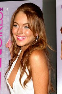 Nipple slip - Lindsay Lohan 42.JPG