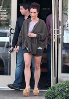 Britney Spears - Out for lunch in Agoura Hills  014.jpg