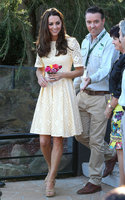 Kate-Middleton-Yellow-Eyelet.jpg