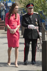 kate-middleton-visits-an-m-pact-plus-counselling-programme-in-london-july-2014_25.jpg