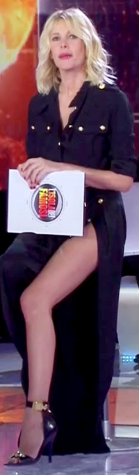 alessia marcuzzi2 - isola dei famosi.png