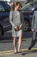kate-middleton-style-visiting-the-turner-contemporary-gallery-in-margate-march-2015_3.jpg