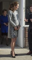 kate-middleton-style-visiting-the-turner-contemporary-gallery-in-margate-march-2015_15.jpg