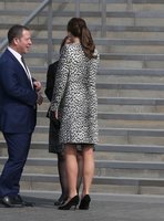 kate-middleton-style-visiting-the-turner-contemporary-gallery-in-margate-march-2015_21.jpg