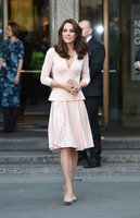 kate-middleton-at-the-national-portrait-gallery-in-london-5416.jpg
