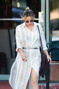 Kate-Hudson-in-Long-Dress--11.jpg