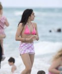 Lourdes-Leon-in-Pink-Bikini-2017--06.jpg