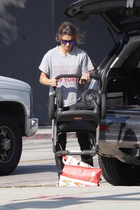 elisabetta_canalis_out_for_lunch013 (1).jpg