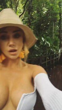 CelebsFlash.com_SJU_Nude_Priv_IG_082017__112_.jpg