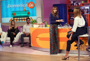 Benedetta+Parodi+Domenica+TV+Show+October+lyENvWgqzgQx.jpg