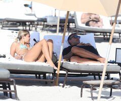 58724182_hqcelebcorner-40.jpg