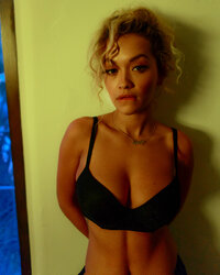 ritaora_1___BgOsyDBHNRt___.jpg