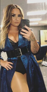 demi7.JPG