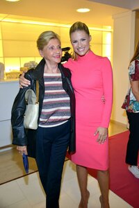 michelle-hunziker-beauty-line-goovi-launch-in-milano-09-27-2018-7.jpg