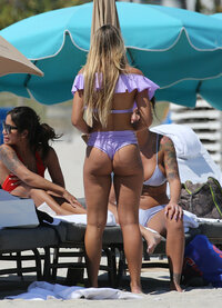 101821527_hqcelebcorner-9.jpg
