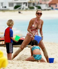 uma thurman al mare 13.jpg