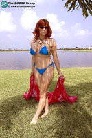 rebecca love in bikini blu 01.jpg