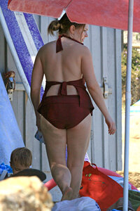 melissa joan hart al mare 06.jpg