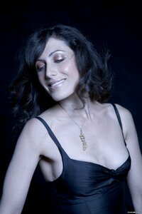 lisa edelstein in shoot 12.jpg