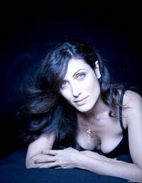 lisa edelstein in shoot 14.jpg