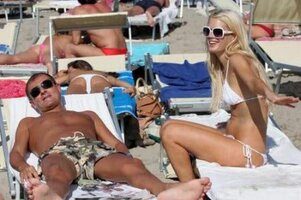 laura dzrewicka in bikini 06.jpg
