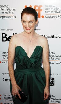 julianne moore.jpg