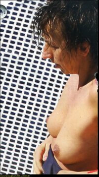 gianna nannini in topless 02.jpg