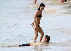 rachel bilson in bikini 06.jpg