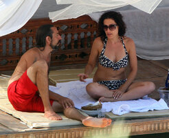lisa edelstein in bikini 02.jpg