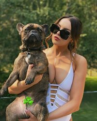 Elizabeth-Gillies-Sexy-TheFappeningBlog.com-3.jpg
