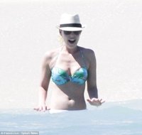 katherine heigl in bikini 07.jpg