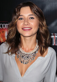 olesya rulin alla prima 05.jpg