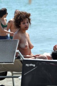mara adriani in topless 14.jpg