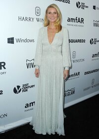 gwyneth paltrow al gala 03.jpg