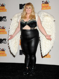 rebel wilson al mtv movie awards 02.JPG