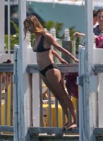 uma thurman in bikini 31.jpg