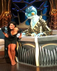 Gina-Carano-Feet-5257126.jpg