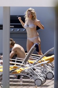 ellie goulding in bikini 20.jpg