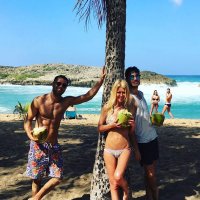 tara reid in bikini 03.jpg