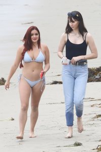 ariel winter in bikini 05.jpg