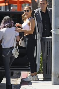 Jennifer-Lopez-Sexy-The-Fappening-Blog-7-1.jpg
