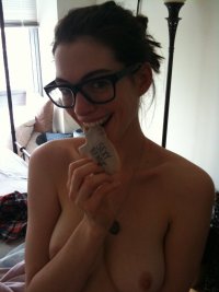 03-Anne-Hathaway_nude.jpg