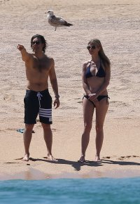gwyneth paltrow in bikini 15.jpg