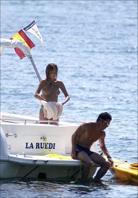 vanessa lorenzo in bikini 12.jpg